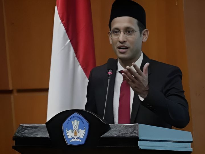 Nadiem Makarim Selaku Menteri Pendidikan Sedang Berpidato
