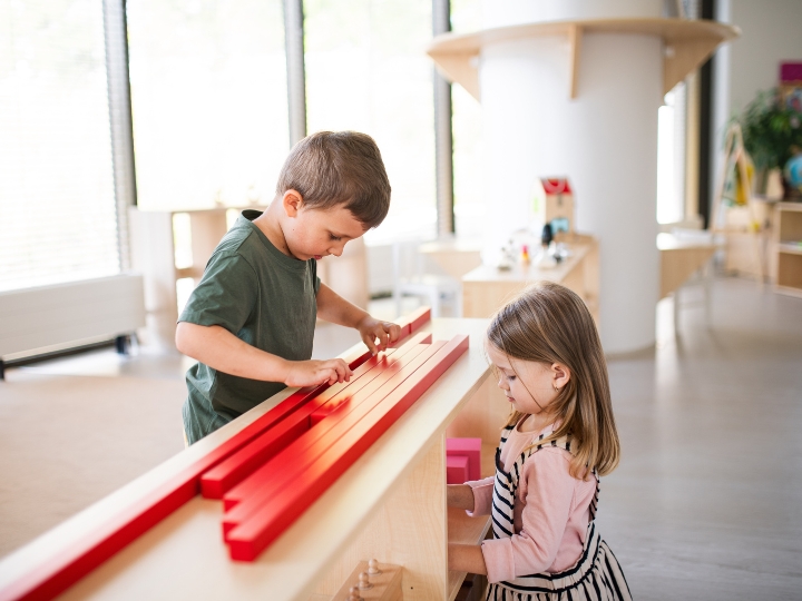 bermain montessori bersama