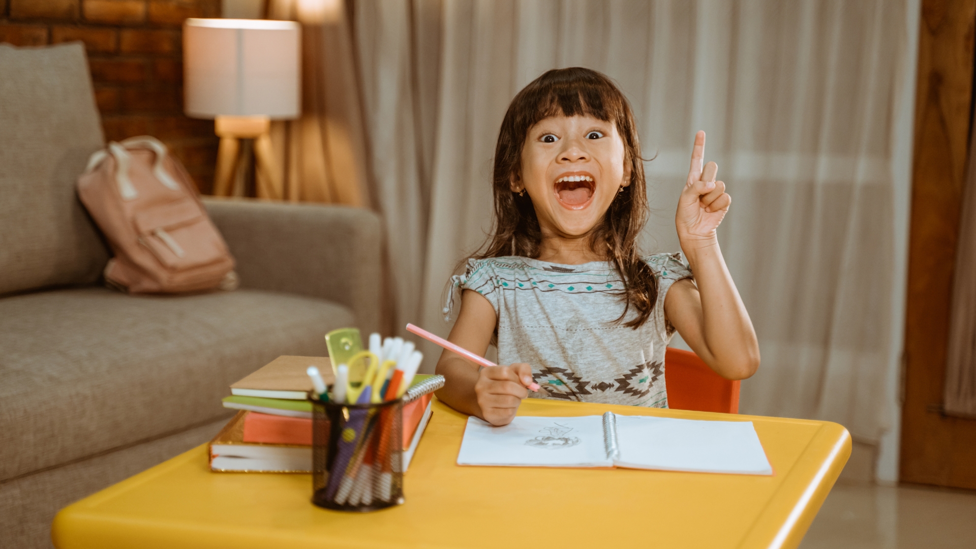 Anak belajar mandiri